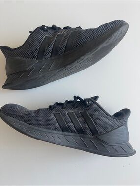adidas Men's Black Sneakers